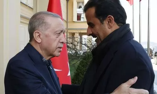 ഖത്തർ അമീർ തുർക്കിയയിൽ, ഉർദുഗാനുമായി കൂടിക്കാഴ്ച നടത്തി