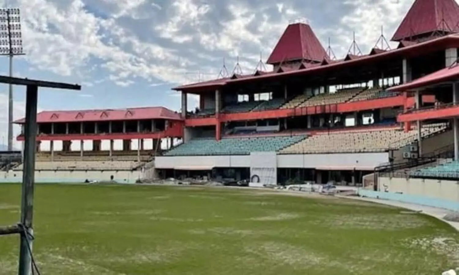 ‘പിച്ച് കൊള്ളില്ല’; ഇന്ത്യ- ഓസീസ് മൂന്നാ ടെസ്റ്റ് ധരംശാലയിൽനിന്ന് മാറ്റി