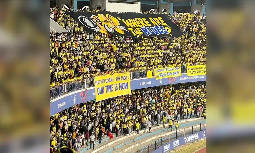 മഞ്ഞലയിലും ഉണരാതെ ബ്ലാസ്റ്റേഴ്സ്; നെഞ്ചു തകർന്ന് ആരാധകർ മഞ്ഞലയിലും ഉണരാതെ ബ്ലാസ്റ്റേഴ്സ്; നെഞ്ചു തകർന്ന് ആരാധകർ