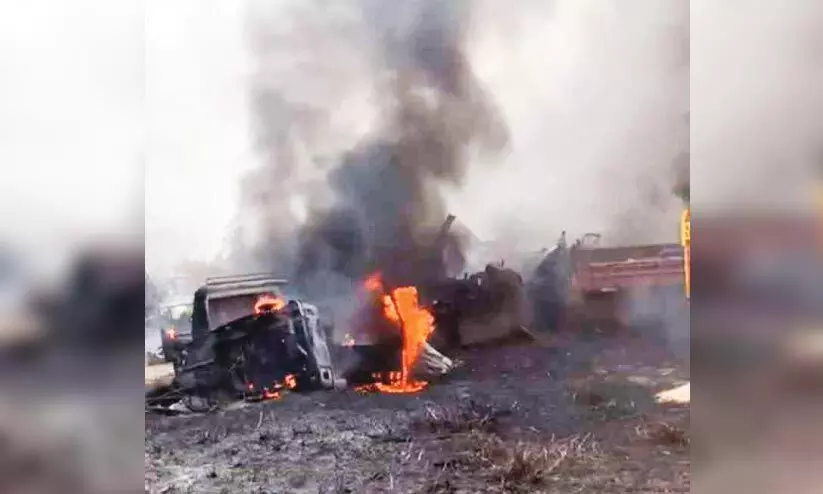 തൊണ്ടിവാഹനങ്ങൾ കത്തിനശിച്ചു