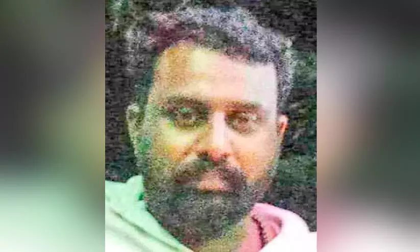 യുവതിയുടെ കൊലപാതകം: അന്വേഷണം മറ്റു ജില്ലകളിലേക്ക് യുവതിയുടെ കൊലപാതകം: അന്വേഷണം മറ്റു ജില്ലകളിലേക്ക്