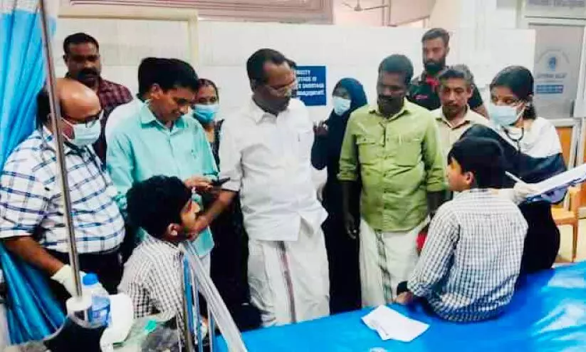 ആവളയിൽ സ്കൂൾബസ് അപകടത്തിൽ 13 പേർക്ക് പരിക്ക് ആവളയിൽ സ്കൂൾബസ് അപകടത്തിൽ 13 പേർക്ക് പരിക്ക്