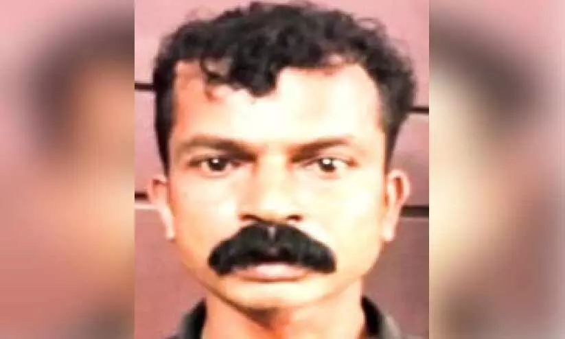 ഹോം സ്റ്റേ ഉടമയെ ഹെൽമറ്റിന് അടിച്ച യുവാവ് അറസ്റ്റിൽ ഹോം സ്റ്റേ ഉടമയെ ഹെൽമറ്റിന് അടിച്ച യുവാവ് അറസ്റ്റിൽ