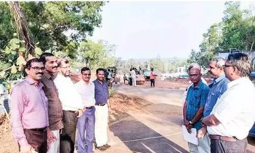 സ​ര്‍വ​ക​ലാ​ശാ​ല കാ​മ്പ​സി​ലേ​ക്ക് പു​തി​യ നാ​ലു​വ​രി​പ്പാ​ത