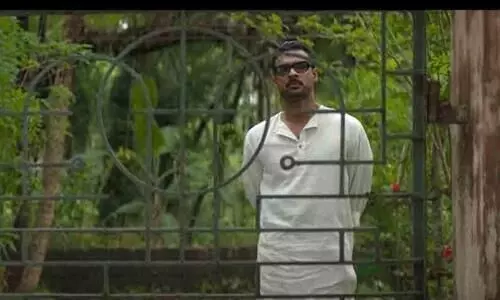 ഏകാന്തതയുടെ അപാരതീരം, മലയാളികളെ വിസ്മയിപ്പിച്ച ആ ഗാനം വീണ്ടും...