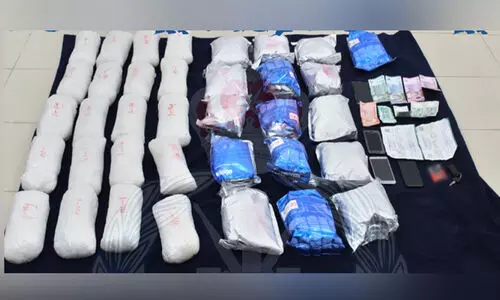 മ​യ​ക്കു​മ​രു​ന്നു​മാ​യി നാ​ലു​പേ​ർ പി​ടി​യി​ൽ