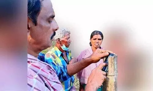 നാടെങ്ങും ഡിജിറ്റൽ വിപ്ലവം; പറമ്പിക്കുളം തേക്കടി വാസികൾ റേഞ്ചിന് പുറത്ത്