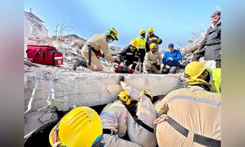യുവതി ഏ​ഴു​ ദി​വ​സം  കെ​ട്ടി​ടത്തിനടിയി​ൽ; ര​ക്ഷ​ക​രാ​യി ഒ​മാ​ൻ റെ​സ്ക്യൂ ടീം