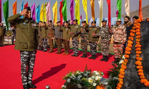 പുൽവാമദിനം: ധീര ജവാന്മാർക്ക് ആദരാഞ്ജലിയർപ്പിച്ച് രാജ്യം