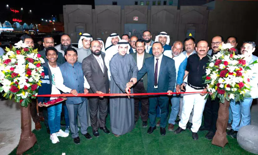 ദു​ബൈ ദു​ബൈ ക​റ​ക് മ​ക്കാ​നി