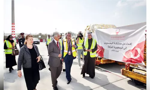 തു​ർ​ക്കി​യ, സി​റി​യ ഭൂ​ക​മ്പ ദു​രി​താ​​ശ്വാ​സം; ബ​ഹ്​​റൈ​നി​ൽ​നി​ന്നു​ള്ള ആ​ദ്യ ഘ​ട്ട സ​ഹാ​യം കൈ​മാ​റി