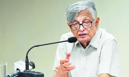 ശാസ്ത്രത്തിന്റെയും യുക്തിയുടെയും പൂർവചരിത്രം അശോകന്റെ ധമ്മയില്‍ കണ്ടെത്താമെന്ന് പ്രഫ.ഇർഫാൻ ഹബീബ്