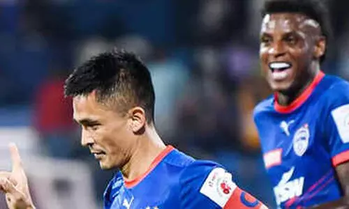 ഐ.എസ്.എൽ; ഛേത്രി വന്നു; ഒടുവിൽ മുംബൈ വീണു