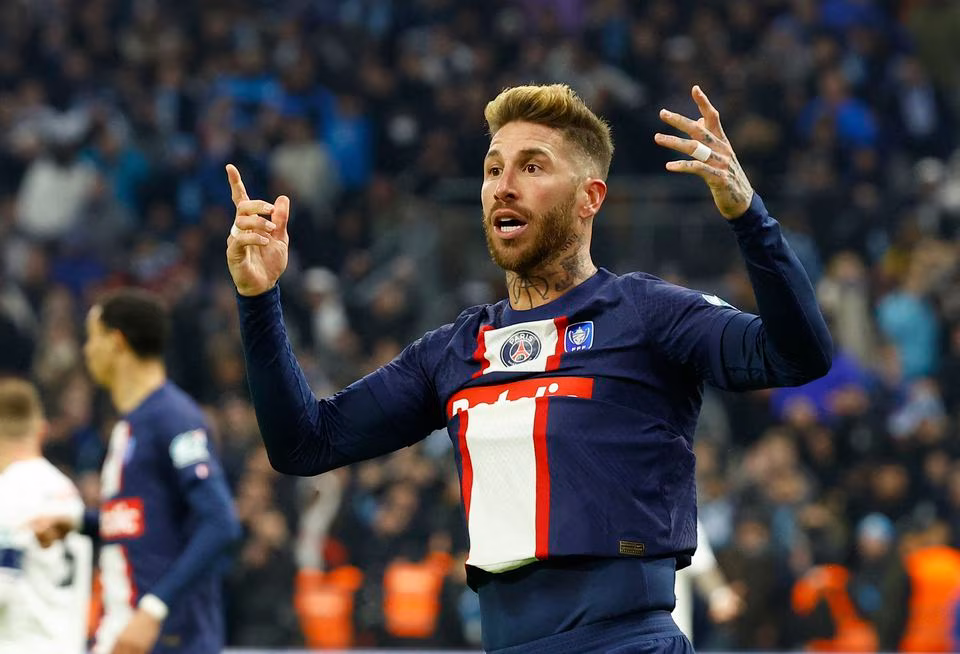 ബയേണുമായുള്ള തോൽവിക്ക് പിന്നാലെ ഫോട്ടോഗ്രാഫറെ പിടിച്ചു തള്ളി സെർജിയോ റാമോസ്