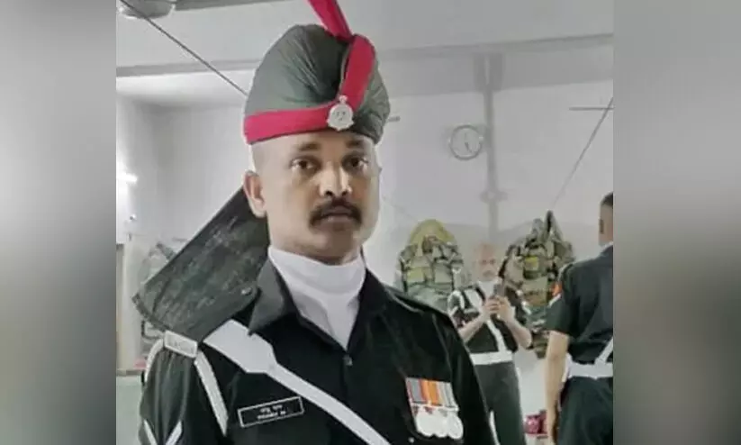 ആൾക്കൂട്ട ആക്രമണത്തിൽ പരിക്കേറ്റ സൈനികൻ മരിച്ചു ആൾക്കൂട്ട ആക്രമണത്തിൽ പരിക്കേറ്റ സൈനികൻ മരിച്ചു