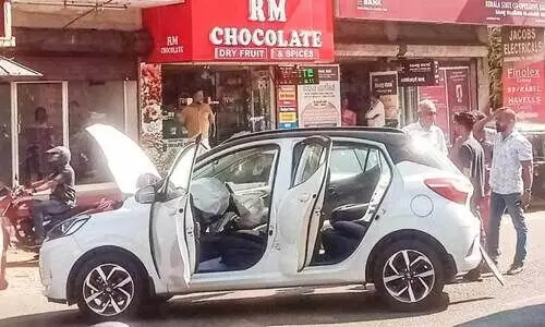 കഞ്ഞിക്കുഴിയിൽ കാറുകളുടെ കൂട്ടയിടി