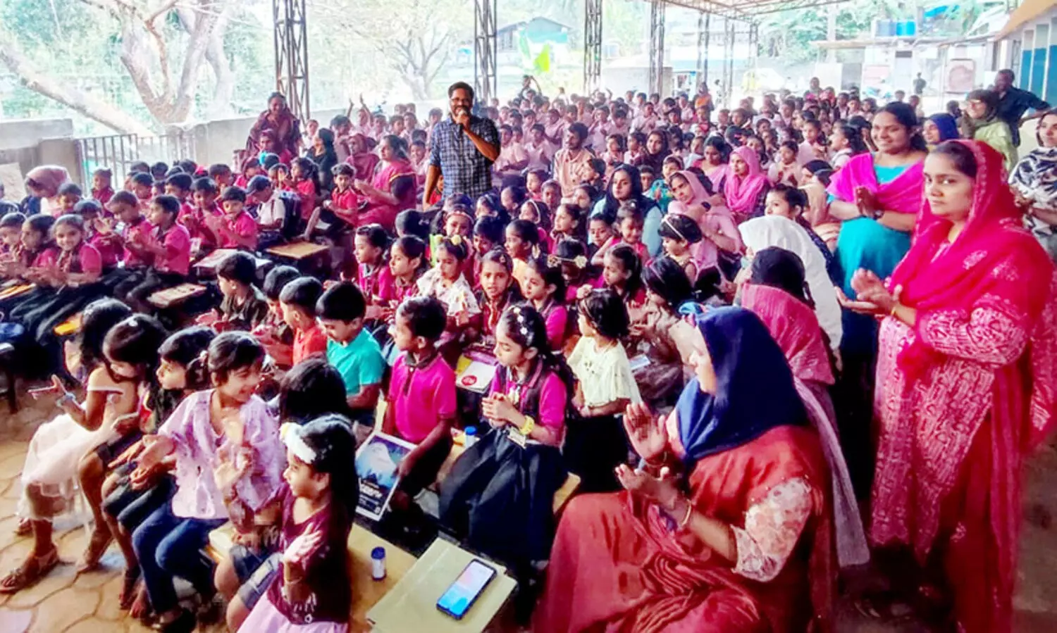 Padi Parannu Literary Workshop, Pantalur GMLP School