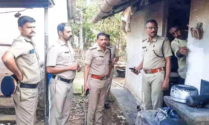 പട്ടാപ്പകൽ രണ്ട്​ ലക്ഷം രൂപയും ആറ്​ പവനും കവർന്നു