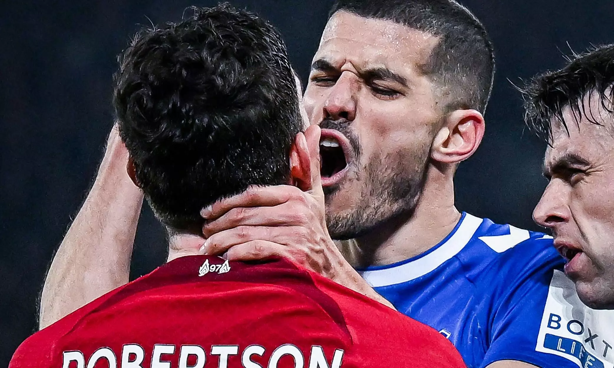 മൈതാനത്ത് കളിക്കു പകരം കൈയാങ്കളി; ലിവർപൂൾ- എവർടൺ താരങ്ങൾക്കെതിരെ നടപടി വരും മൈതാനത്ത് കളിക്കു പകരം കൈയാങ്കളി; ലിവർപൂൾ- എവർടൺ താരങ്ങൾക്കെതിരെ നടപടി വരും