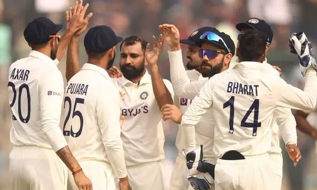 അശ്വിനും ഷമിക്കും മുന്നിൽ മുട്ടിടിച്ച് ബാറ്റർമാർ; ഓസീസിന് നാലു വിക്കറ്റ് നഷ്ടം