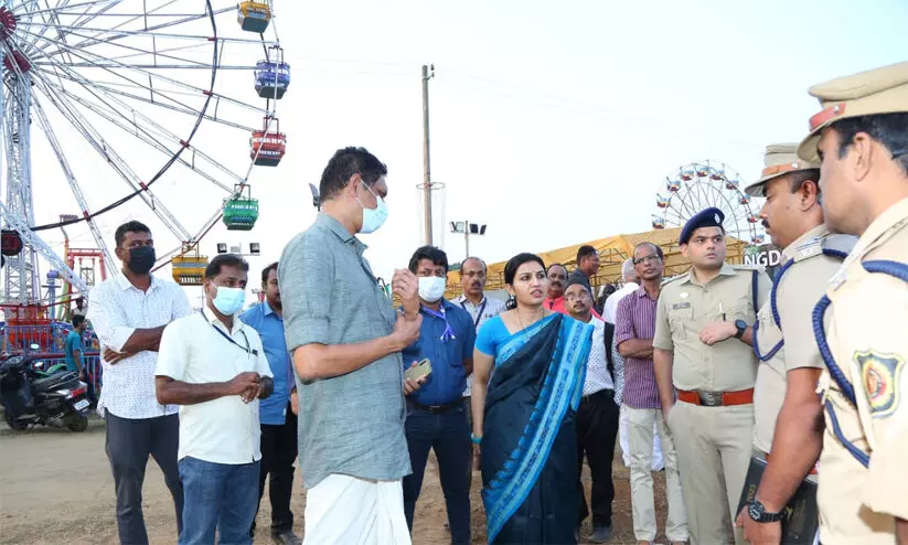 ശിവരാത്രി: ആലുവയിൽ ബലിതര്പ്പണം 18 ന് രാത്രി വൈകി ആരംഭിച്ച് 19 ന് ഉച്ചവരെ ശിവരാത്രി: ആലുവയിൽ ബലിതര്പ്പണം 18 ന് രാത്രി വൈകി ആരംഭിച്ച് 19 ന് ഉച്ചവരെ