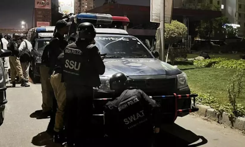 കറാച്ചി പൊലീസ് ആസ്ഥാനത്ത് ഭീകരാക്രമണം; മൂന്ന് ഭീകരരെ വധിച്ചു