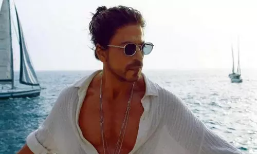 Shah Rukh Khan  Movie Finally Reduce Pathaan as ticket prices