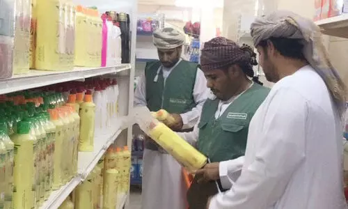 കാ​ലാ​വ​ധി ക​ഴി​ഞ്ഞ ഭ​ക്ഷ്യ​വ​സ്തു​ക്ക​ൾ പി​ടി​ച്ചെ​ടു​ത്തു