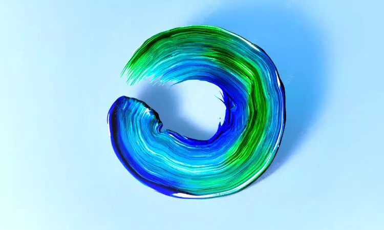 വിറച്ചും വിയർത്തും പനിച്ചും ഒരു വീട്