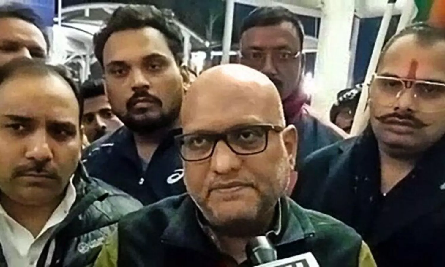 രാഹുലിന്റെ വിമാനത്തിന് അനുമതി നിഷേധിച്ചുവെന്ന ആരോപണം: കോൺഗ്രസ് നേതാവിനെതിരെ കേസ്