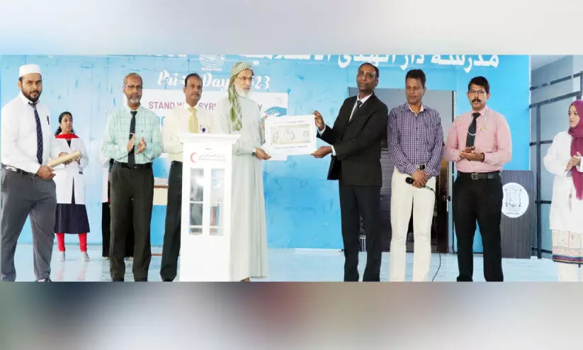 ബ്രിഡ്ജ് ഓഫ് ഗിവിങ്: ചാരിറ്റി കാമ്പയിനുമായി ദാറുൽഹുദ വിദ്യാർഥികൾ