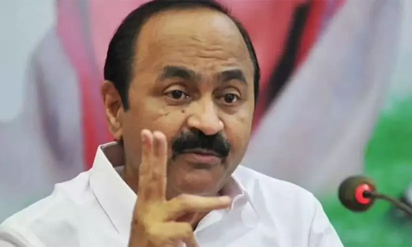 പാര്ട്ടിക്ക് ബന്ധമില്ലെങ്കില് ക്രിമിനലുകളെ രക്ഷിക്കാന് ഖജനാവില് നിന്നും കോടികള് ചെലവഴിച്ചതെന്തിനെന്ന് വി.ഡി സതീശൻ പാര്ട്ടിക്ക് ബന്ധമില്ലെങ്കില് ക്രിമിനലുകളെ രക്ഷിക്കാന് ഖജനാവില് നിന്നും കോടികള് ചെലവഴിച്ചതെന്തിനെന്ന് വി.ഡി സതീശൻ