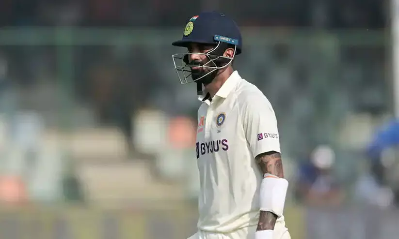 ‘20 വർഷത്തിനിടെ ഒരു മുൻനിര ബാറ്ററും ഇങ്ങനെ കളിച്ചിട്ടില്ല’; കെ.എൽ. രാഹുലിനെതിരെ ആഞ്ഞടിച്ച് മുൻ ഇന്ത്യൻ പേസർ ‘20 വർഷത്തിനിടെ ഒരു മുൻനിര ബാറ്ററും ഇങ്ങനെ കളിച്ചിട്ടില്ല’; കെ.എൽ. രാഹുലിനെതിരെ ആഞ്ഞടിച്ച് മുൻ ഇന്ത്യൻ പേസർ