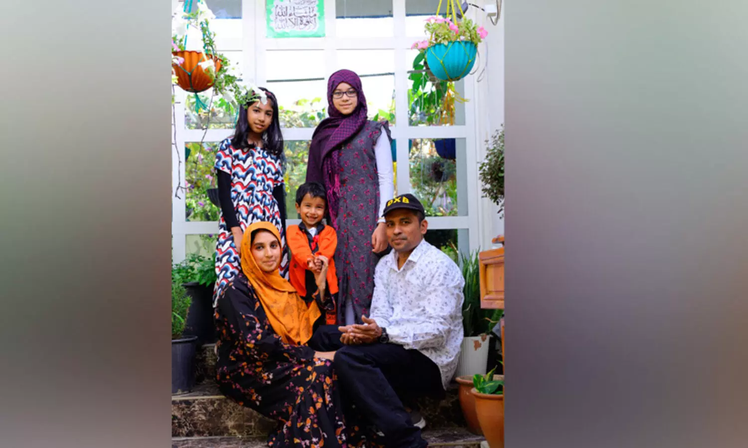 സ​നീ​റ​യു​ടെ സ്നേ​ഹ​പ​ന്ത​ൽ