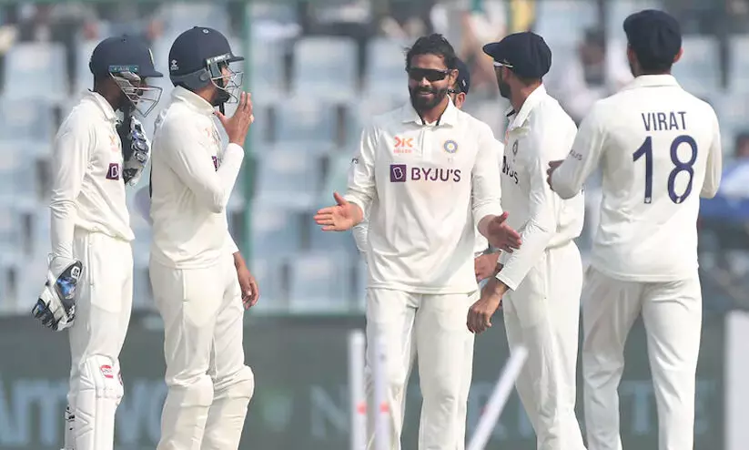 സ്പിൻ കുരുക്കിൽ കറങ്ങി വീണ് ആസ്ട്രേലിയ; ജദേജക്ക് ഏഴു വിക്കറ്റ്; ഇന്ത്യക്ക് 115 റൺസ് വിജയലക്ഷ്യം സ്പിൻ കുരുക്കിൽ കറങ്ങി വീണ് ആസ്ട്രേലിയ; ജദേജക്ക് ഏഴു വിക്കറ്റ്; ഇന്ത്യക്ക് 115 റൺസ് വിജയലക്ഷ്യം