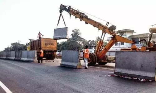 ദേശീയപാതയിലെ കിടങ്ങിൽ വീണ് മരണം: കോണ്‍ക്രീറ്റ് ബ്ലോക്കുകള്‍ വിടവില്ലാതെ മാറ്റിസ്ഥാപിച്ചു