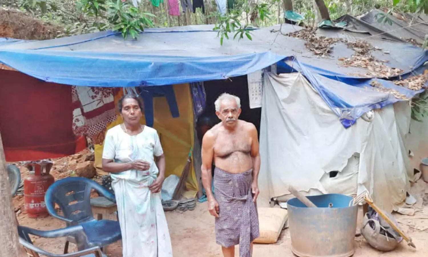മകൾക്ക് ​അടച്ചുറപ്പുള്ള വീട് സ്വപ്നം കണ്ട് വയോദമ്പതികൾ