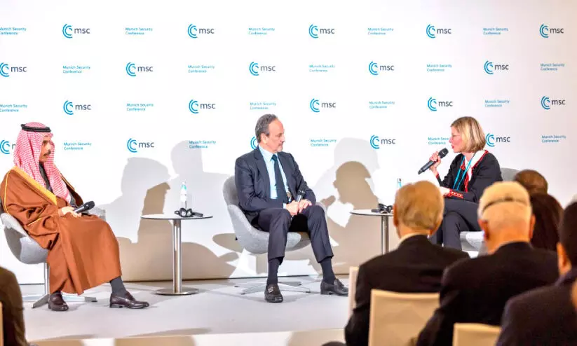 ലോ​ക​സ​മാ​ധാ​ന​ത്തി​ന് ഫ​ല​പ്ര​ദ​മാ​യ  ന​യ​ങ്ങ​ൾ അ​നി​വാ​ര്യം -വി​ദേ​ശ​കാ​ര്യ മ​ന്ത്രി