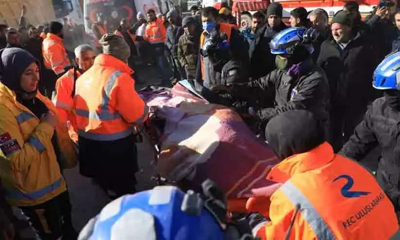 വിടാതെ പിന്തുടർന്ന് മരണം: ഭൂകമ്പത്തിൽനിന്ന് രക്ഷപ്പെട്ട ഏഴംഗ കുടുംബം വീടിന് തീപിടിച്ച് വെന്തുമരിച്ചു