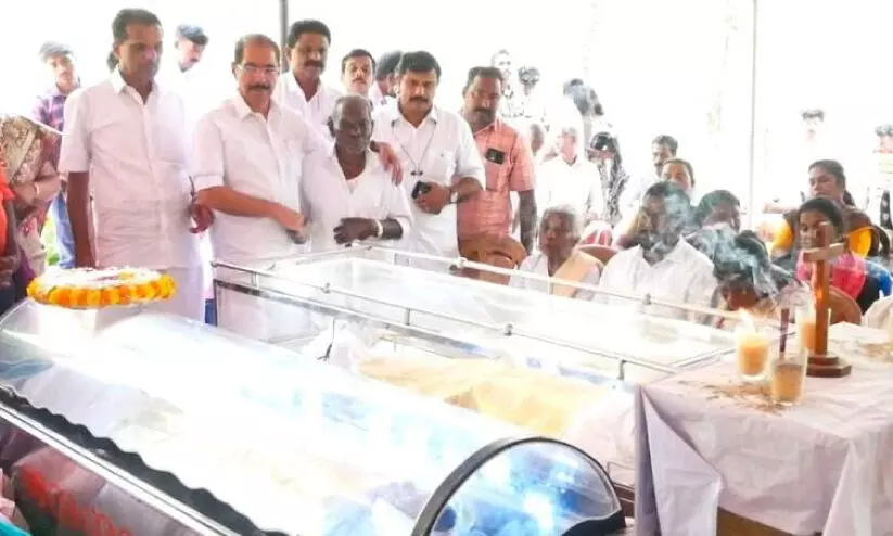 വിൻസന്റിനും ജോയലിനും കണ്ണീരോടെ വിട വിൻസന്റിനും ജോയലിനും കണ്ണീരോടെ വിട