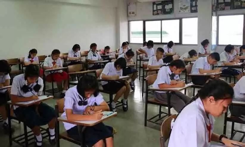 ഗർഭിണികളായ വിദ്യാർഥികളെ പുറത്താക്കാൻ പാടില്ലെന്ന് തായ്‍ലാന്‍ഡ് സര്‍ക്കാര്‍