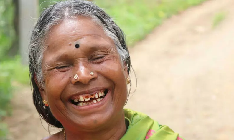 നഞ്ചിയമ്മയുടെ ഭൂമി: മാരിമുത്തുവിന് വിൽക്കാൻ കഴിയില്ലെന്ന് ഉദ്യോഗസ്ഥർ ചൂണ്ടിക്കാണിച്ചില്ല നഞ്ചിയമ്മയുടെ ഭൂമി: മാരിമുത്തുവിന് വിൽക്കാൻ കഴിയില്ലെന്ന് ഉദ്യോഗസ്ഥർ ചൂണ്ടിക്കാണിച്ചില്ല