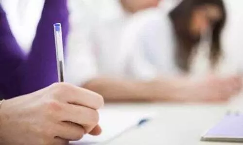 പ്രവേശന യോഗ്യത നേടുന്നവർക്ക് മാത്രം സർട്ടിഫിക്കറ്റ്; റവന്യൂവകുപ്പ് നിർദേശം തള്ളി പരീക്ഷ കമീഷണറുടെ റിപ്പോർട്ട്