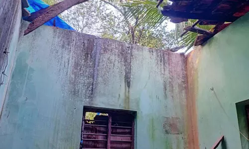 ലൈഫ് ഭവനപദ്ധതിയിൽ വീട് പ്രതീക്ഷിച്ചു: ഉണ്ടായിരുന്ന കിടപ്പാടവും തകർന്നു