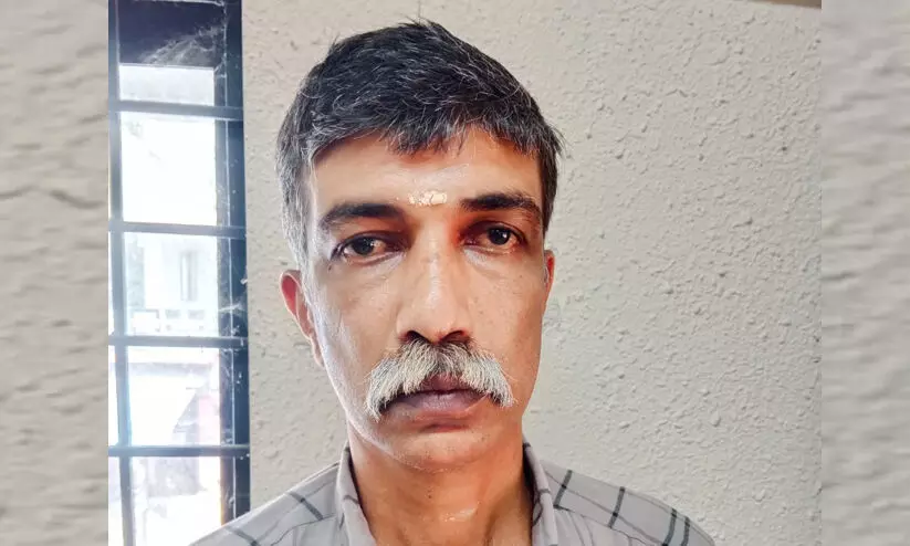 അഞ്ചാംക്ലാസുകാരിയെ പീഡിപ്പിച്ച അധ്യാപകന് 30 വര്ഷം തടവ് അഞ്ചാംക്ലാസുകാരിയെ പീഡിപ്പിച്ച അധ്യാപകന് 30 വര്ഷം തടവ്