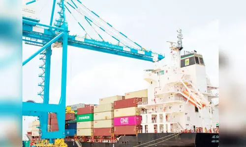 ഫുജൈറ പവർ പ്ലാന്‍റ് പ്രോജക്ടിന് മൂന്ന് ഗ്യാസ് ടർബൈനുകൾ കൈമാറി