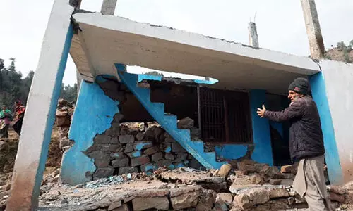 ജോഷിമഠിന് പിന്നാലെ ജമ്മു കാശ്മീരിലെ റംബാൻ ജില്ലയിലും ഭൂമി ഇടിഞ്ഞ് താഴുന്നു; വിള്ളൽ വീണത് 16 വീടുകൾക്ക്