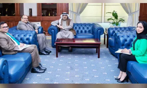 ഇ​ന്ത്യ​ൻ അം​ബാ​സ​ഡ​ർ വി​ദ്യാ​ഭ്യാ​സ മ​​ന്ത്രി​യു​മാ​യി കൂ​ടി​ക്കാ​ഴ്ച ന​ട​ത്തി