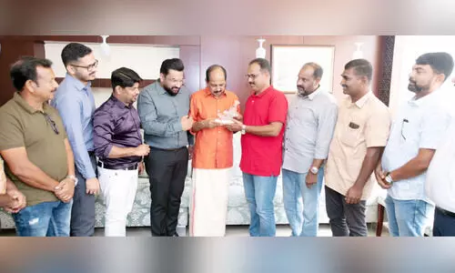 മ​ന്ത്രി ജി.​ആ​ര്‍. അ​നി​ലി​ന് സ്വീ​ക​ര​ണം ന​ല്‍കി