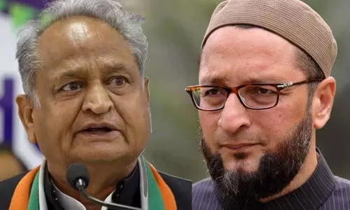 ‘എക്‌സ്‌ക്ലൂസീവ് ഫോട്ടോ: പശുഗുണ്ടകൾ ചുട്ടുകൊന്ന മുസ്‍ലിം യുവാക്കളുടെ കുടുംബത്തെ ഗെഹ്ലോട്ട് കാണുന്നു’ -വേറിട്ട പ്രതിഷേധവുമായി അസദുദ്ദീൻ ഉവൈസി